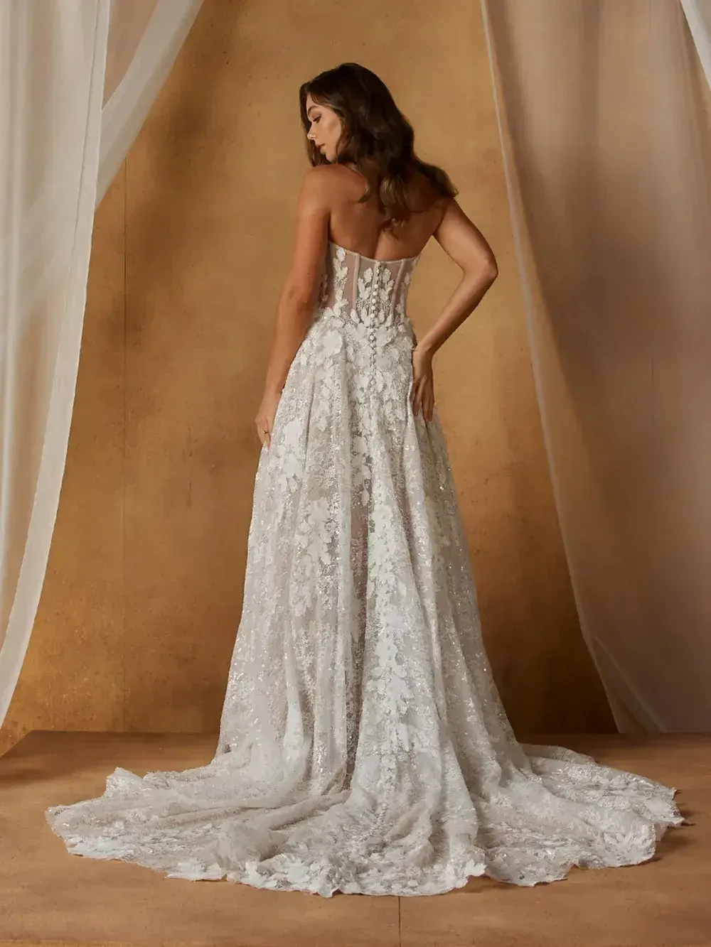 Visit Wedding Dress Sample Sales in Los Angeles: How to Save on Your Dream Gown details page